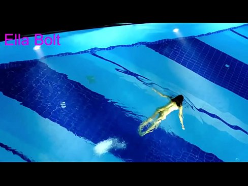 ❤️ Ik kin net ophâlde te sjen, jonge blonde fongen neaken swimmen yn ELLA BOLT resort pool ❤❌ Porno fb by porno fy.bladesoul.top ️❤