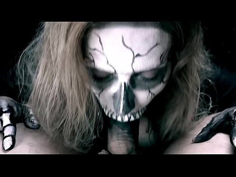 ❤️ Demon famke sûgje hoanne mei har swarte mûle en slikken cum. ❤❌ Porno fb by porno fy.bladesoul.top ️❤